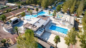 Espace aquatique vue du ciel camping le Napoléon