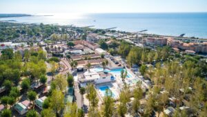 Vue aérienne camping le Napoléon Vias Plage